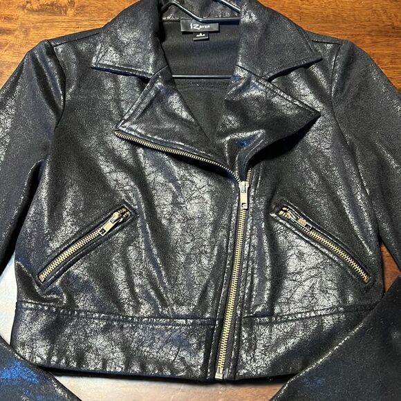 Iz Byer Crop Jacket
Size S - Picture 2 of 12